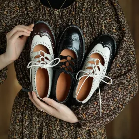 Retro Lace Up Leather Shoes Round Toe Brogue Oxford Shoes in Black/Brown/White